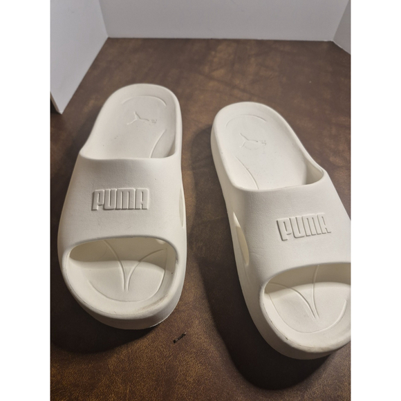 Size 7 White Womens Puma Slide Ons‎ - Picture 3 of 6